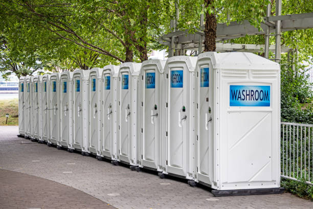 Best Portable bathroom rental  in Belleair, FL